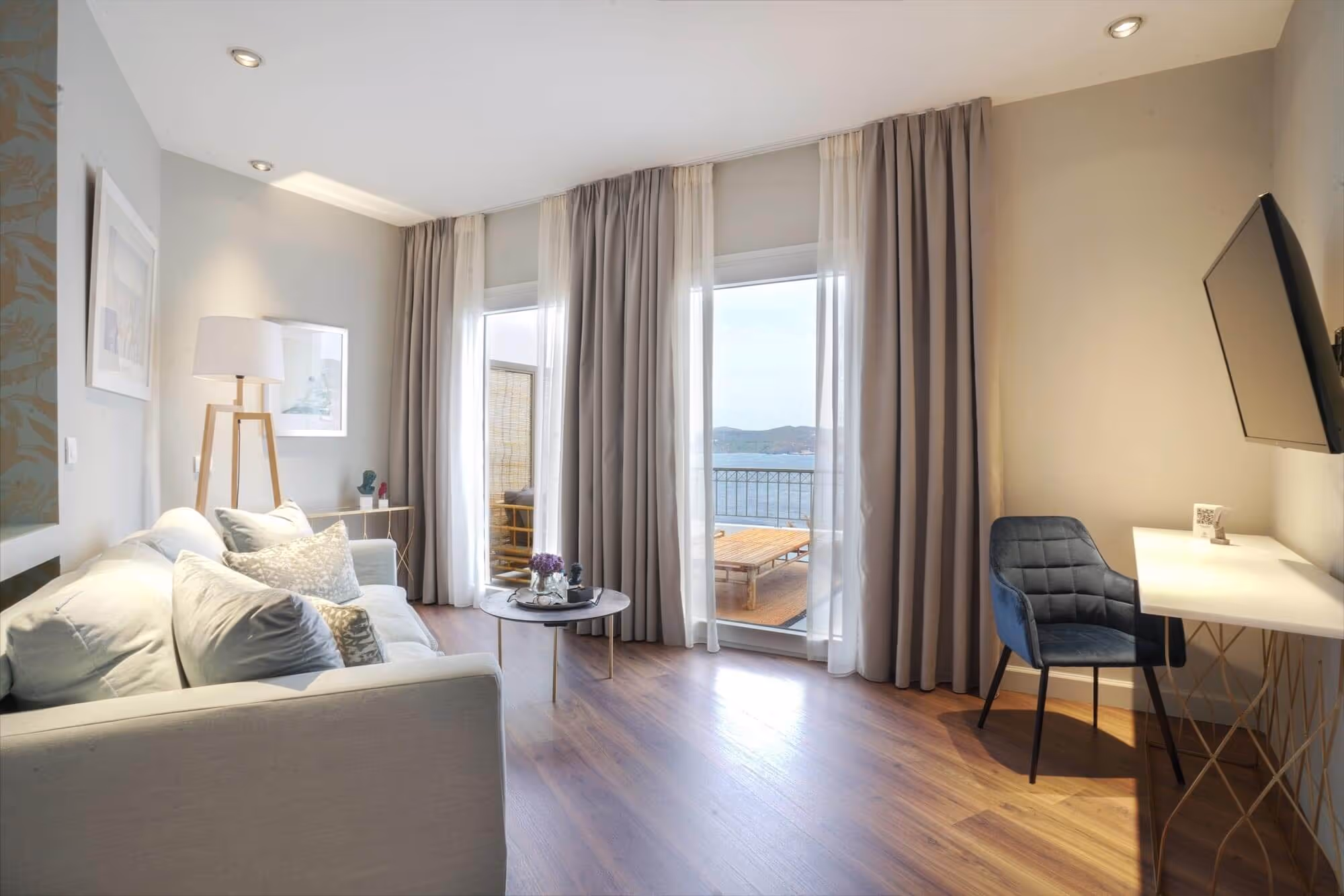 el Angel suite Syros