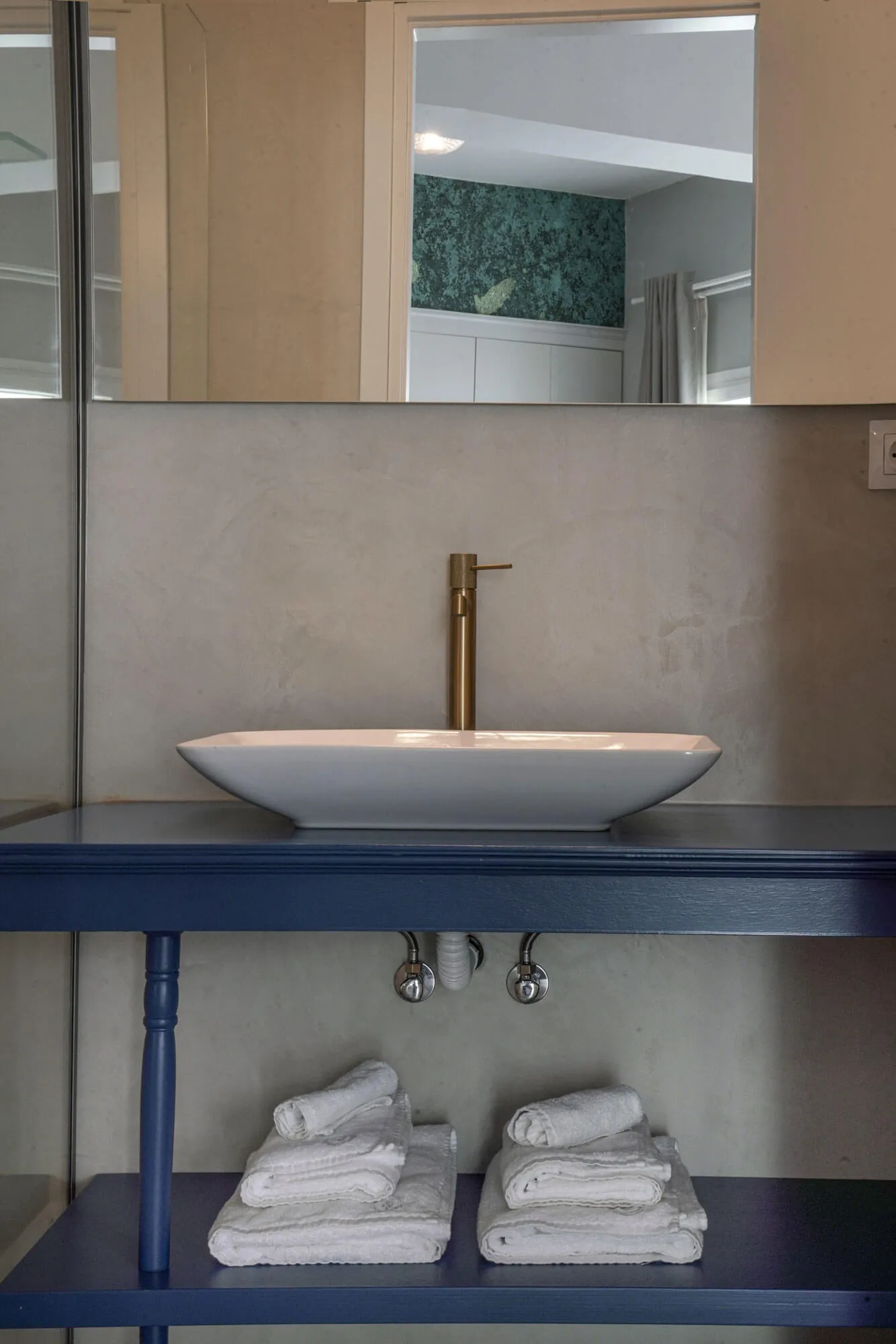 Pandora Suites